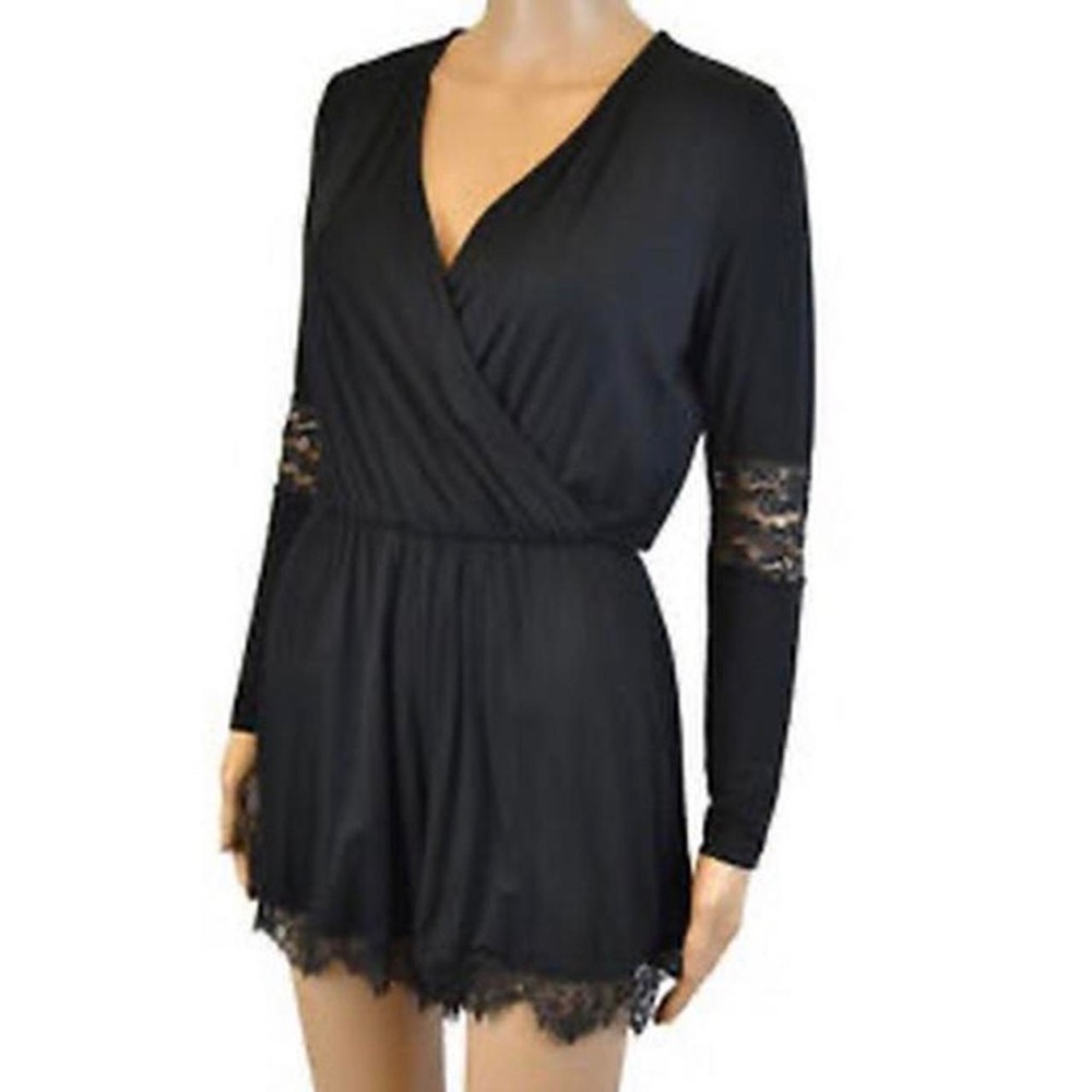 Topshop Long Sleeve Lace Accent Romper (Soo flattering)